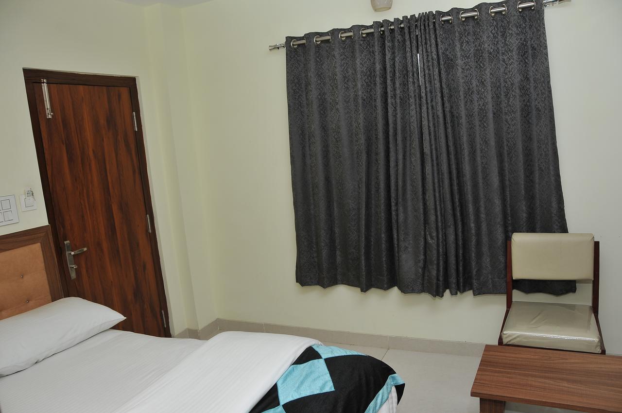 Hotel Pasupala Grand Anantapur Exterior photo